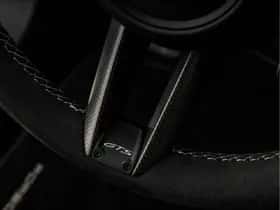 Porsche Taycan (2024) thumbnail 36