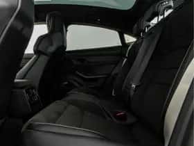 Porsche Taycan (2024) thumbnail 37