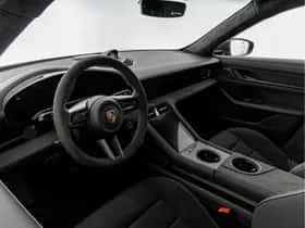 Porsche Taycan (2024) thumbnail 39