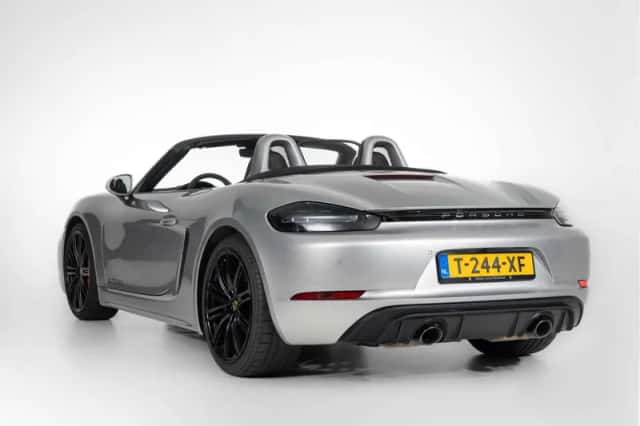 Porsche 718 (2022) thumbnail 6