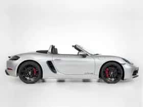 Porsche 718 (2022) thumbnail 10