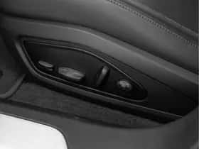 Porsche Taycan (2025) thumbnail 30