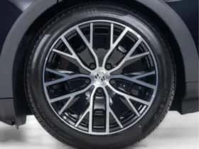 Porsche Taycan (2025) thumbnail 46