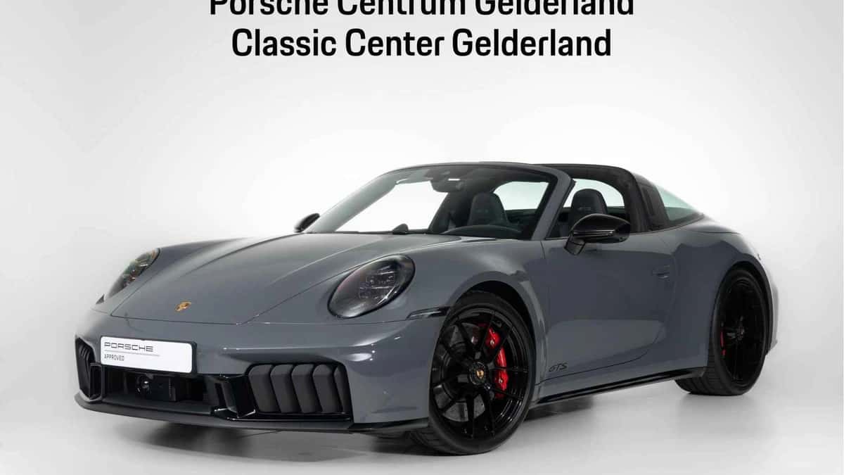 Porsche 911 (2025) — foto 1