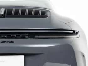 Porsche 911 (2025) thumbnail 28