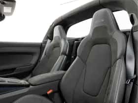 Porsche 911 (2025) thumbnail 4