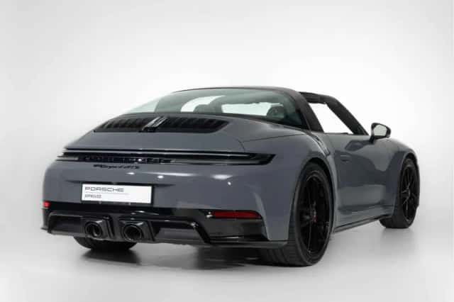 Porsche 911 (2025) thumbnail 5