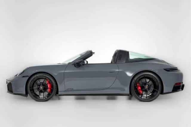 Porsche 911 (2025) thumbnail 6
