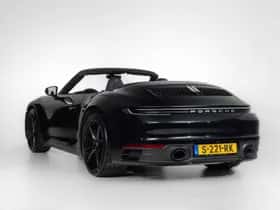 Porsche 911 (2023) thumbnail 2