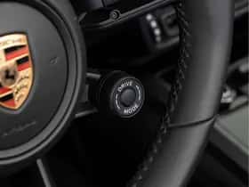Porsche 911 (2023) thumbnail 31