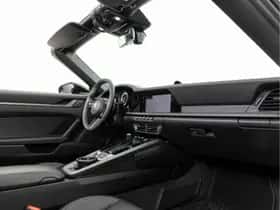 Porsche 911 (2023) thumbnail 7