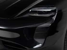 Porsche Taycan (2024) thumbnail 23