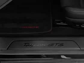 Porsche Taycan (2024) thumbnail 35