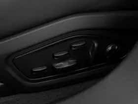 Porsche Taycan (2024) thumbnail 37