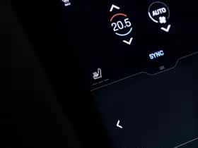 Porsche Taycan (2024) thumbnail 41