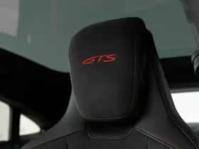 Porsche Taycan (2024) thumbnail 45