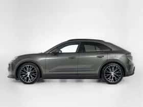 Porsche Macan (2025) thumbnail 11