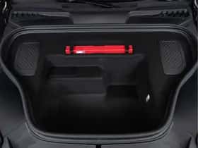 Porsche Macan (2025) thumbnail 25