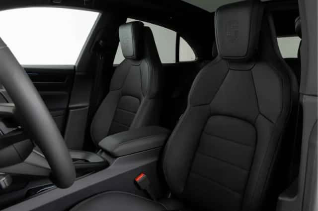 Porsche Macan (2025) thumbnail 4