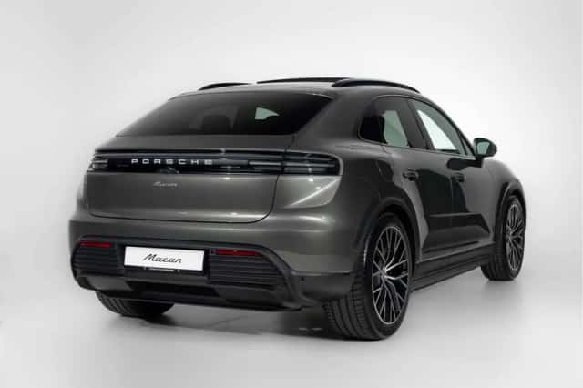 Porsche Macan (2025) thumbnail 6