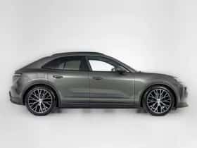 Porsche Macan (2025) thumbnail 10