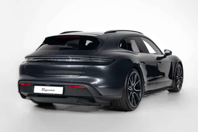 Porsche Taycan (2025) thumbnail 2