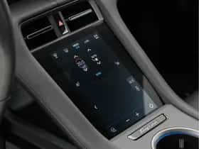 Porsche Taycan (2025) thumbnail 13