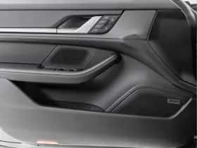 Porsche Taycan (2025) thumbnail 30