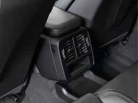Porsche Taycan (2025) thumbnail 40