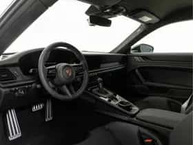Porsche 911 (2026) thumbnail 3