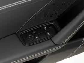 Porsche 911 (2026) thumbnail 38