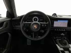 Porsche 911 (2026) thumbnail 8