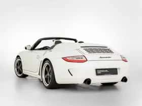 Porsche 911 (2011) thumbnail 2