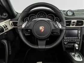 Porsche 911 (2011) thumbnail 8