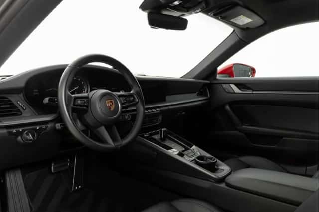 Porsche 911 (2024) thumbnail 3