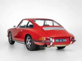 Porsche 911 (1969) thumbnail 2