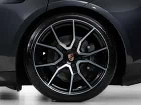 Porsche Taycan (2024) thumbnail 16