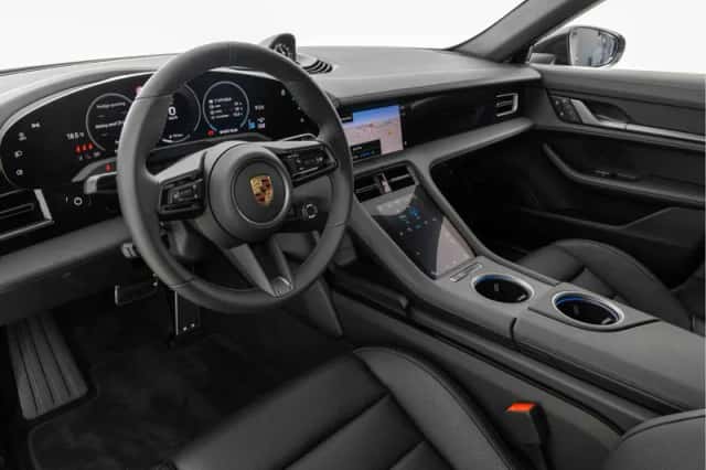 Porsche Taycan (2024) thumbnail 3