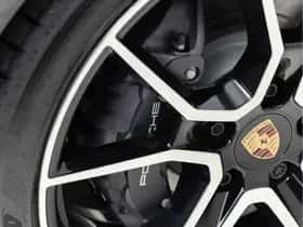 Porsche Taycan (2024) thumbnail 23