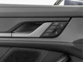 Porsche Taycan (2024) thumbnail 34