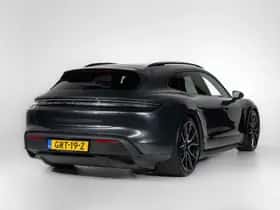 Porsche Taycan (2024) thumbnail 5
