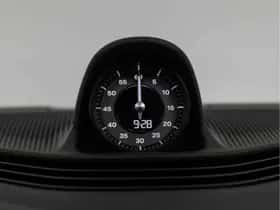 Porsche Taycan (2024) thumbnail 42
