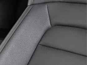 Porsche Taycan (2024) thumbnail 45