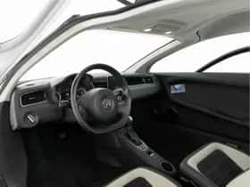 Porsche Volkswagen XL1 (2015) thumbnail 27