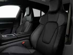 Porsche Taycan (2025) thumbnail 4