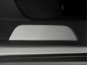 Porsche Taycan (2025) thumbnail 33