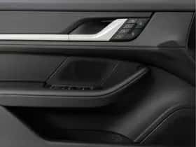 Porsche Taycan (2025) thumbnail 39