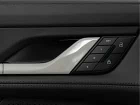 Porsche Taycan (2025) thumbnail 41