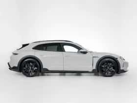 Porsche Taycan (2025) thumbnail 10