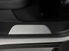 Porsche Taycan (2025) thumbnail 31